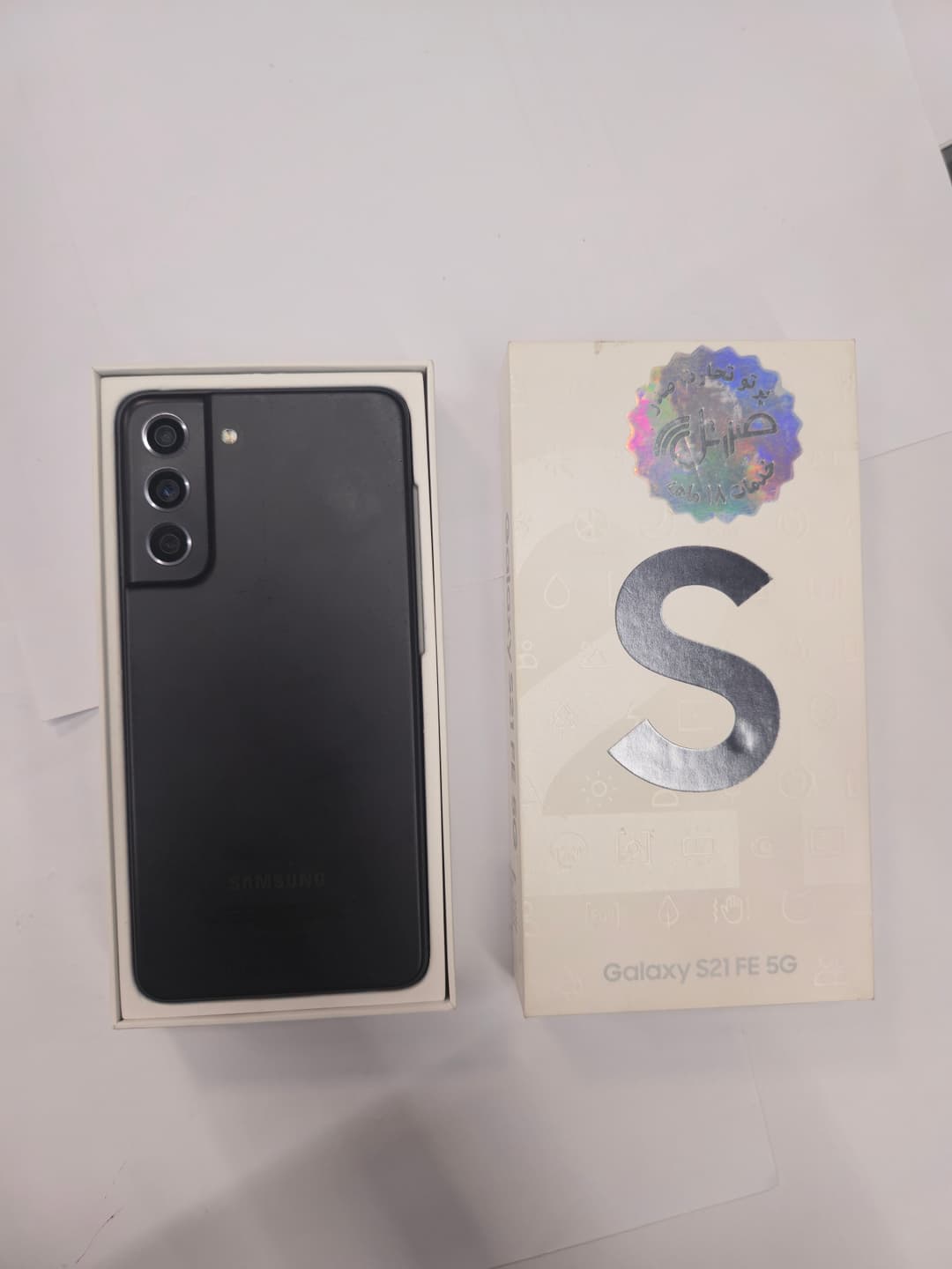 Samsung s21 fe 256gig ram8 سامسونگ